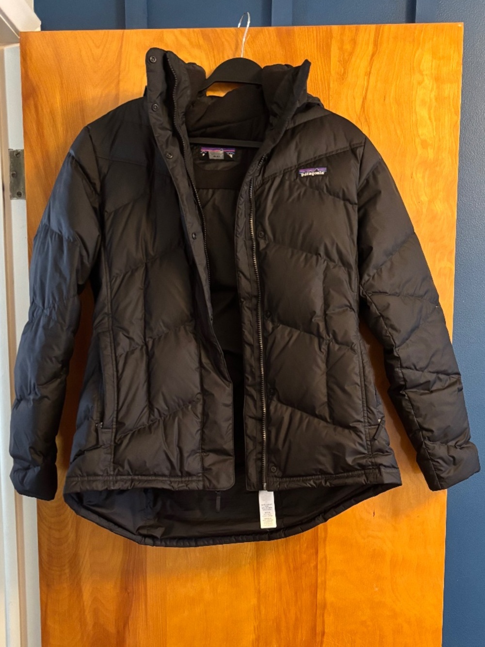 Patagonia Black Women's Quilted Hooded Puffer Jacket